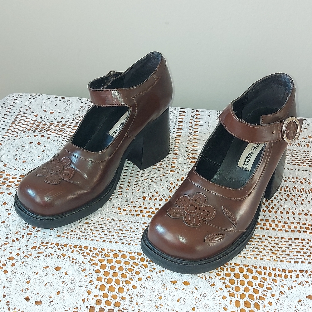 Vintage 90's STEVE MADDEN Leather Mary Jane Floral Chunky Heels Size 9